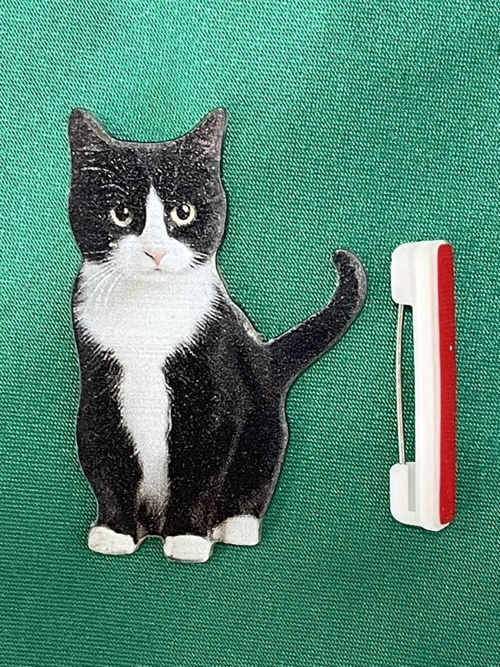 NWOT Black White Tuxedo Cat Pin Acrylic Brooch Lapel Cute Kitty Gift Cat Lover